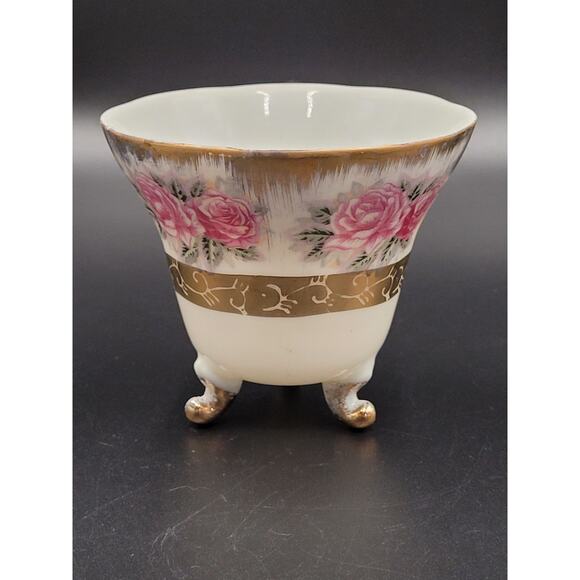 Tea Cup Porcelain Japan Roses Gold Gilt Three Footed Pink Green Floral 50s - Picture 3 of 10